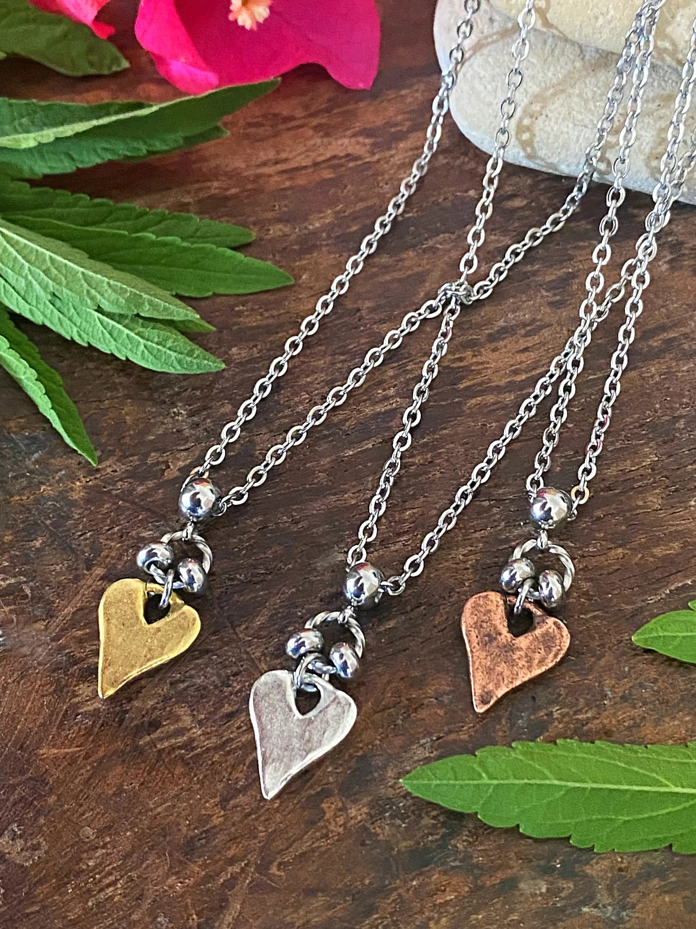 RUSTIC HEART NECKLACE